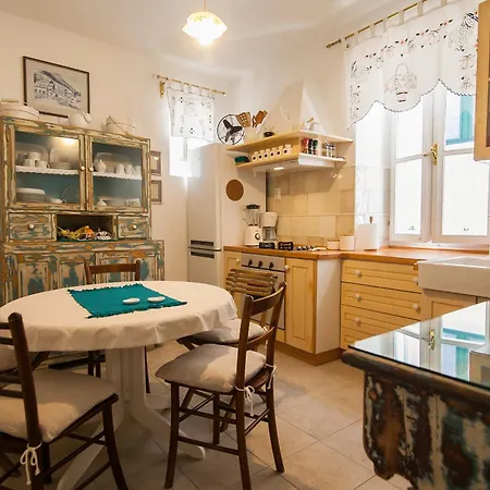 Art - Tatil Evi
